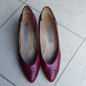Evan Picone Burgundy Leather Flats‎ 1.5 Inch Heel Size 10